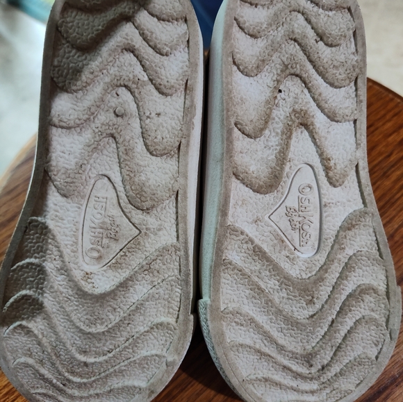 Oshkosh High Top Shoe - Picture 5 of 8